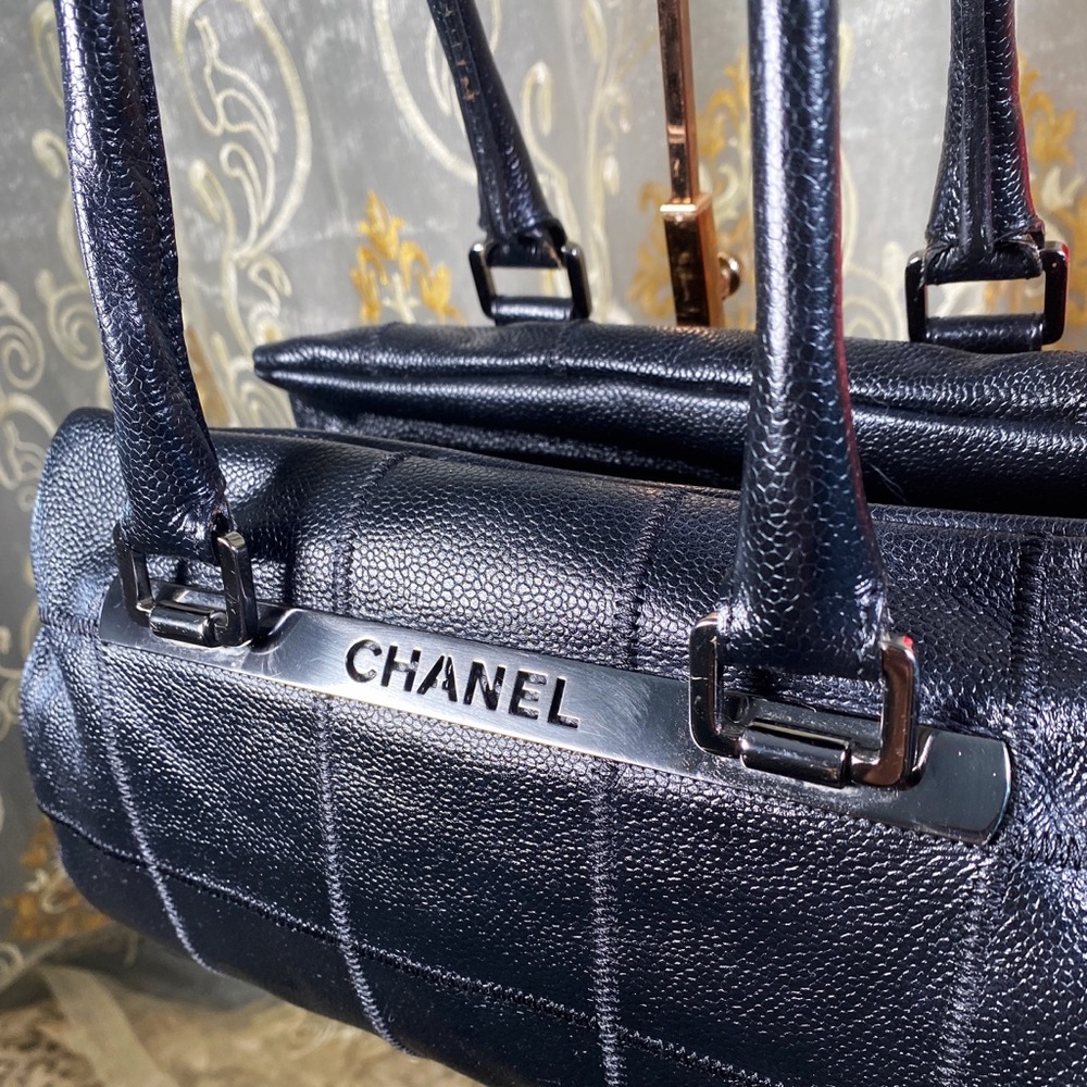 AUTH CHANEL VTG EUC Rare Quilt Bowler Shoulder Bag - Picture 2 of 16